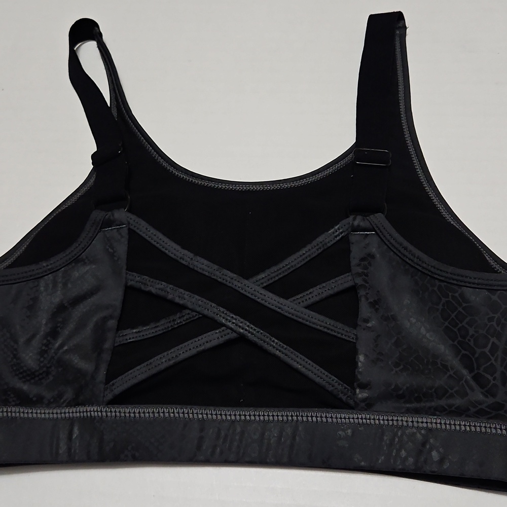 Mono B Black Sports Bra with Subtle Print Size S - Picture 2 of 7
